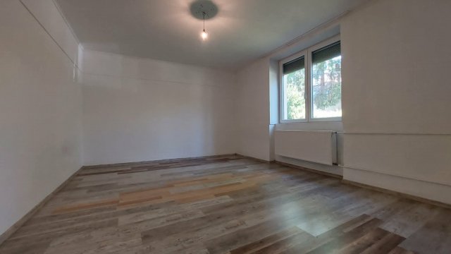 Kiadó téglalakás, albérlet, XVI. kerületben, Sándor utcában