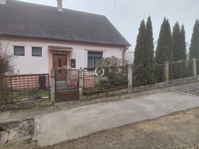 Eladó ikerház, Ózdon, Rózsadomb úton 5.7 M Ft, 3 szobás