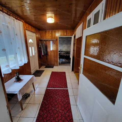 Eladó családi ház, Jászapátiban 19.5 M Ft, 2 szobás
