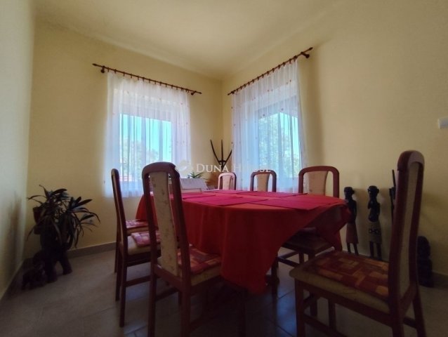 Eladó családi ház, Dunavarsányban 88 M Ft, 3 szobás