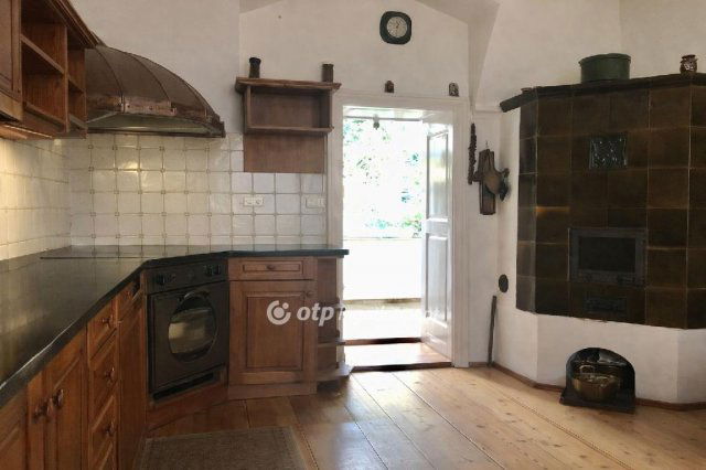 Eladó családi ház, Kőszegen 187 M Ft, 6+2 szobás