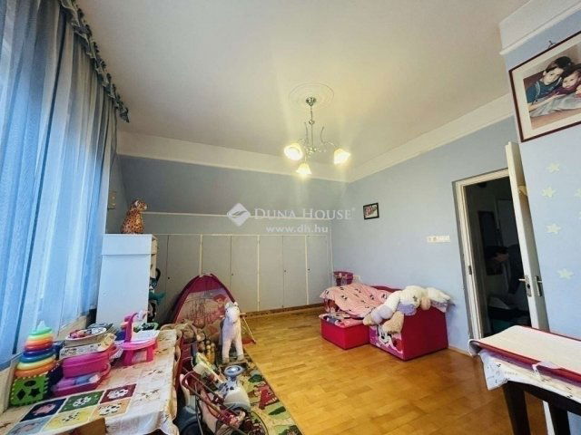 Eladó családi ház, Gyálon 103.5 M Ft, 5 szobás