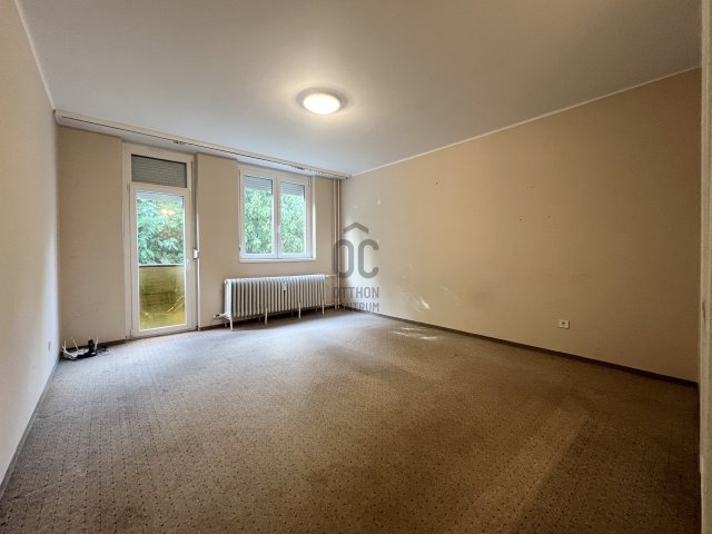 Eladó téglalakás, Szekszárdon 28 M Ft, 1 szobás