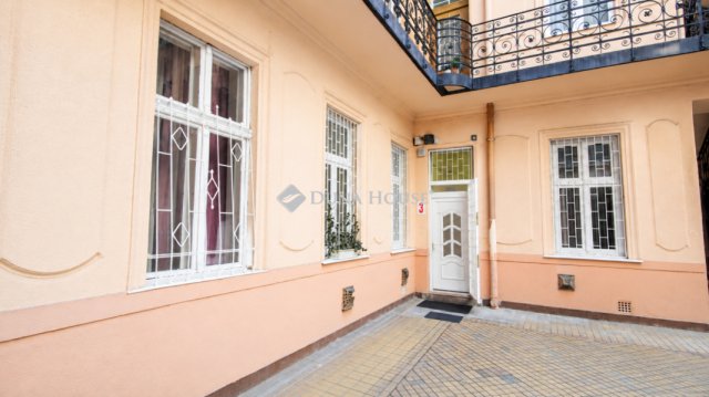 Kiadó téglalakás, albérlet, Budapesten, VI. kerületben