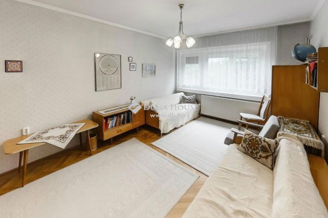 Eladó családi ház, Kiskunhalason 70 M Ft, 5 szobás