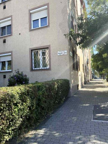 Eladó téglalakás, Budapesten, XIII. kerületben, Dagály utcában