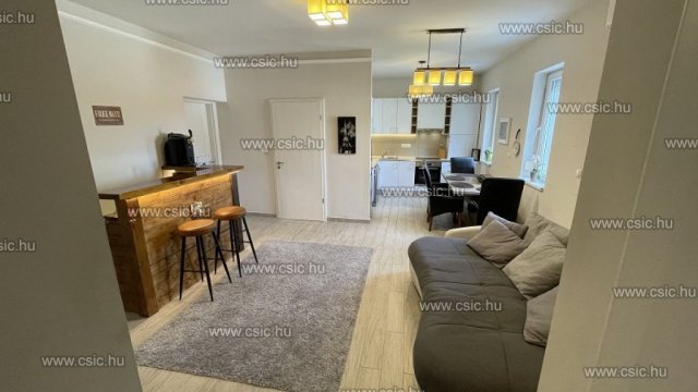 Eladó téglalakás, Törökbálinton 98 M Ft, 4 szobás