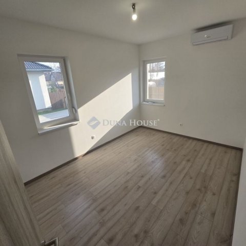 Eladó téglalakás, Lajosmizsén 65.9 M Ft, 3 szobás