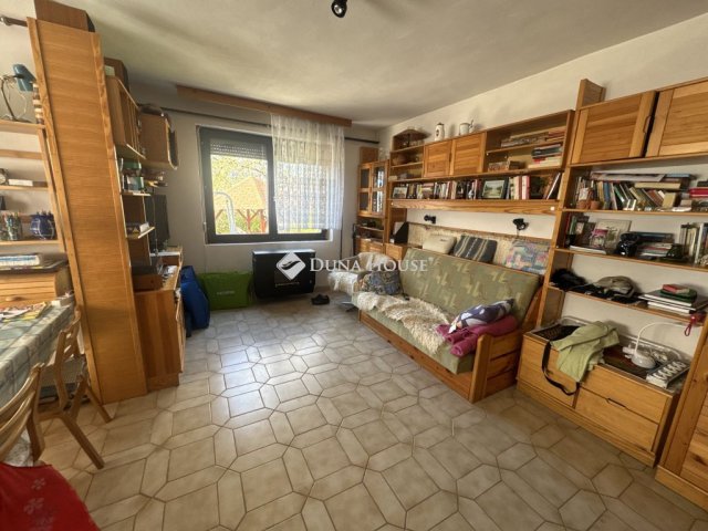 Eladó nyaraló, Balatonfűzfőn, Mandula utcában 79.9 M Ft