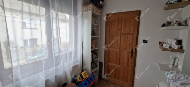 Eladó családi ház, Győrött 100 M Ft, 3 szobás