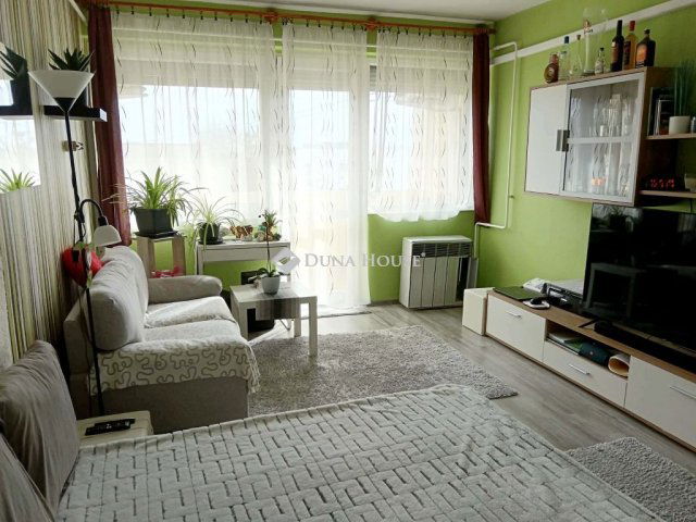 Eladó téglalakás, Siófokon 55.5 M Ft, 2 szobás