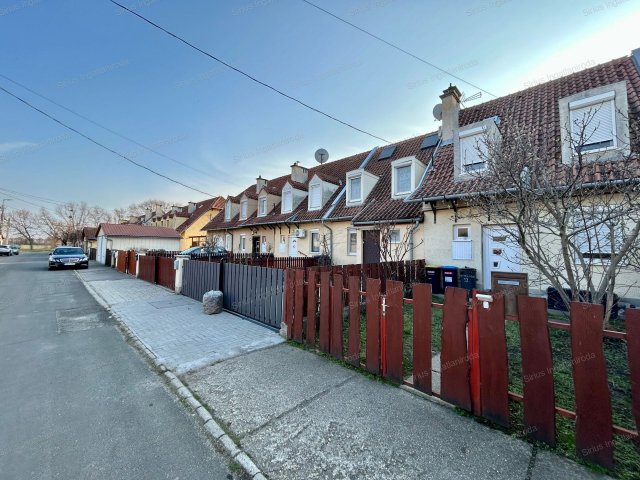 Eladó sorház, Budapesten, XX. kerületben 89.9 M Ft, 2+2 szobás