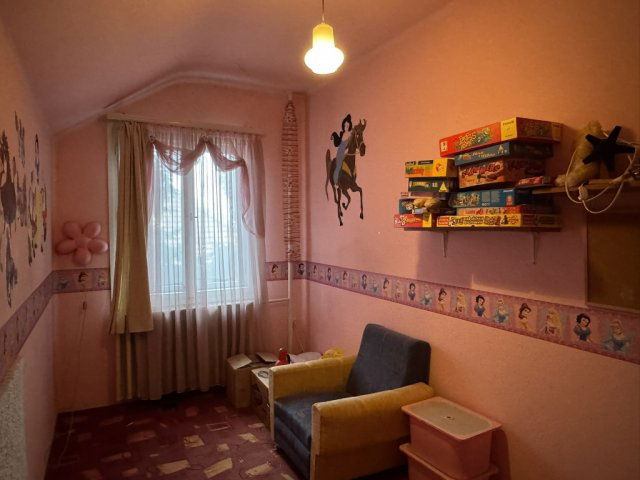 Eladó családi ház, Jászapátiban 18.5 M Ft, 4 szobás