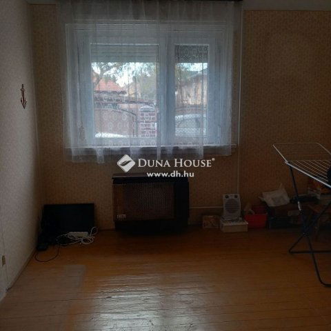 Eladó családi ház, Budapesten, XV. kerületben 82.3 M Ft