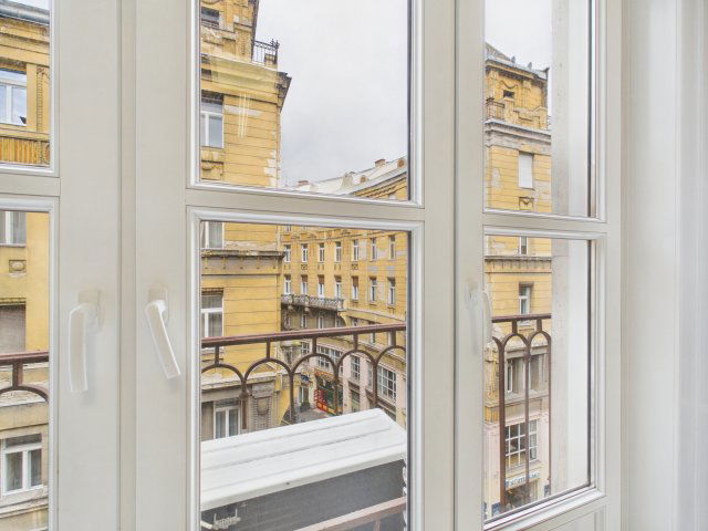 Eladó téglalakás, Budapesten, VII. kerületben 190 M Ft