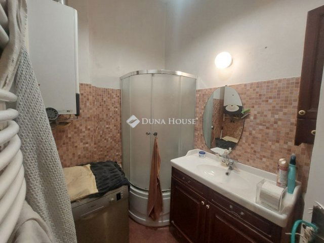 Eladó téglalakás, Budapesten, II. kerületben 83.9 M Ft, 4 szobás