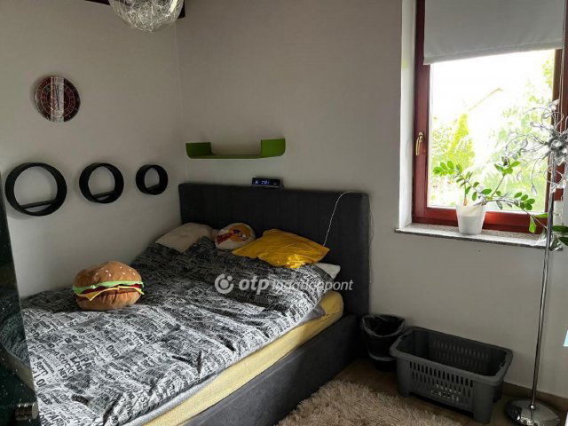 Eladó családi ház, Kiskörén 130 M Ft, 5 szobás