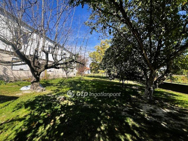 Eladó téglalakás, Dunavecsén 35.7 M Ft, 2+1 szobás