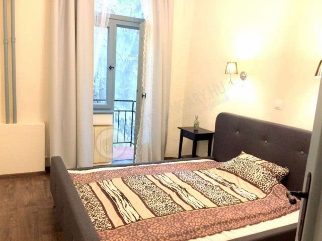 Kiadó téglalakás, albérlet, V. kerületben, Veres Pálné utcában