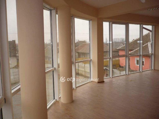 Eladó ipari ingatlan, Nyíregyházán 502.98 M Ft