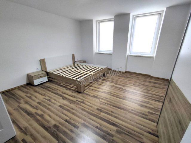 Eladó téglalakás, Mohácson 40 M Ft, 2 szobás