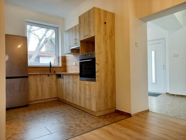 Eladó családi ház, Baján 39.9 M Ft, 2 szobás