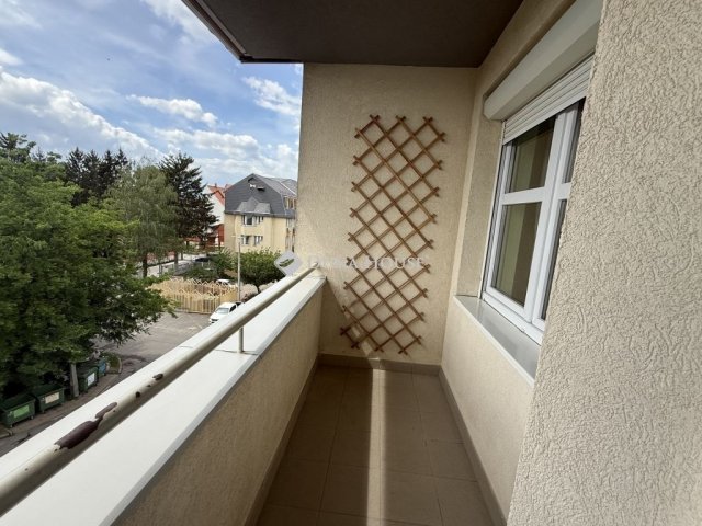 Kiadó téglalakás, albérlet, Szombathelyen 200 E Ft / hó