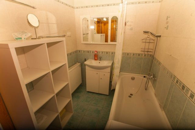 Kiadó téglalakás, albérlet, Pécsett 220 E Ft / hó, 2 szobás