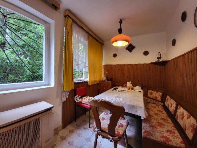Eladó családi ház, Balatonföldváron 70 M Ft, 3+1 szobás