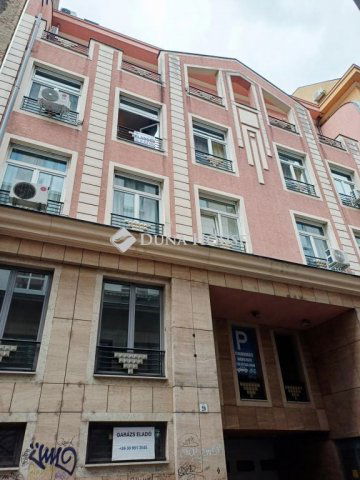 Eladó téglalakás, Budapesten, VII. kerületben 110 M Ft, 2 szobás