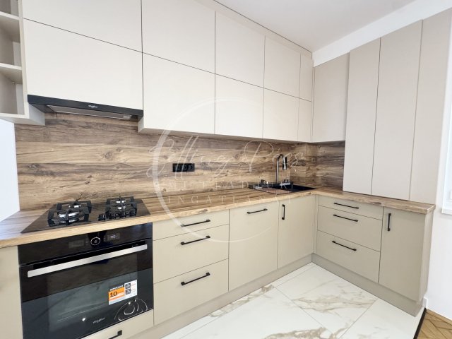 Eladó téglalakás, Pécsett 99 M Ft, 3 szobás