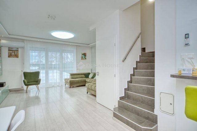 Eladó sorház, Budapesten, X. kerületben 139.9 M Ft, 4 szobás