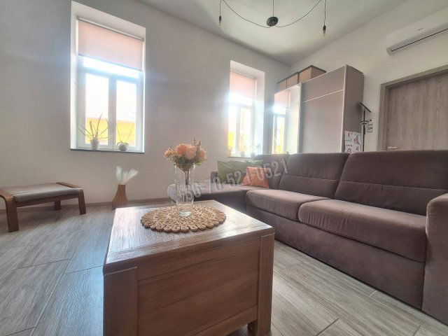 Eladó téglalakás, Pécsett 129.9 M Ft, 3 szobás