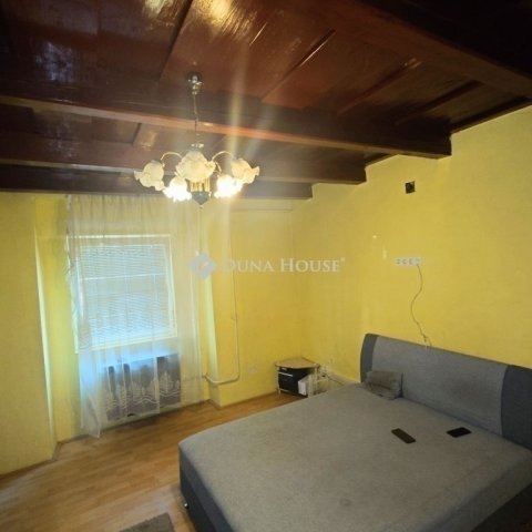 Eladó családi ház, Monoron 51.99 M Ft, 4 szobás