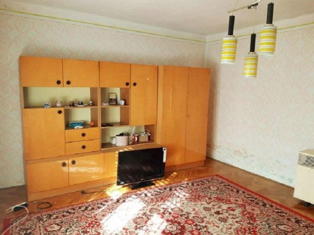 Eladó családi ház, Székesfehérvárott 54 M Ft, 3 szobás