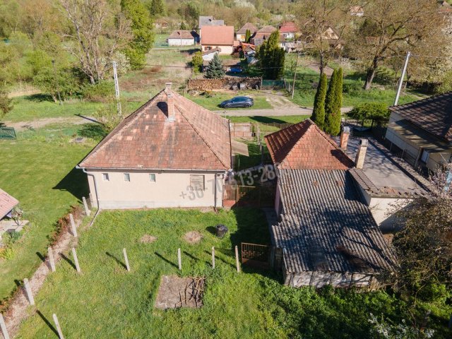 Eladó családi ház, Szandán 19.9 M Ft, 3 szobás