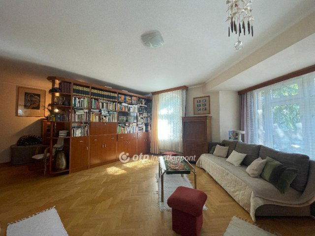 Eladó téglalakás, Egerben 85.5 M Ft, 2 szobás