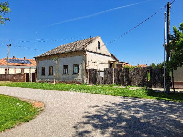 Eladó családi ház, Békésszentandráson 7.5 M Ft, 3 szobás