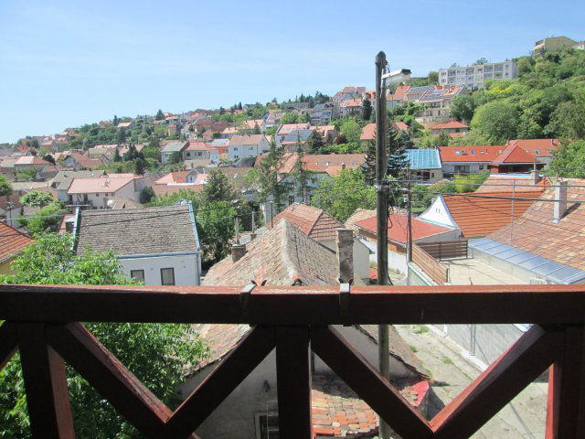 Eladó családi ház, Pécsett 49.2 M Ft, 3 szobás