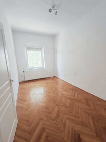 Eladó téglalakás, Székesfehérvárott 43.8 M Ft, 2 szobás