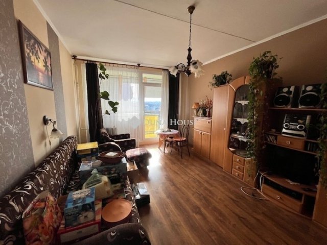 Eladó panellakás, Pécsett 49.9 M Ft, 3 szobás