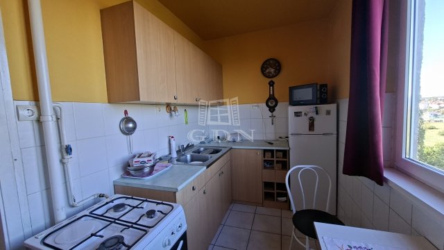 Eladó panellakás, Veszprémben 43 M Ft, 1+1 szobás
