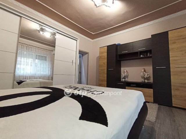 Eladó családi ház, Csányon 47.9 M Ft, 3 szobás