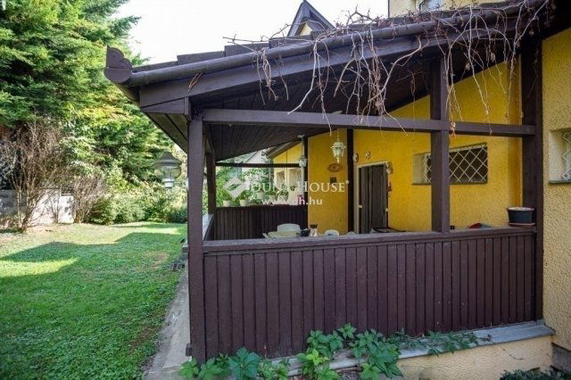 Eladó családi ház, Budapesten, II. kerületben 239.9 M Ft
