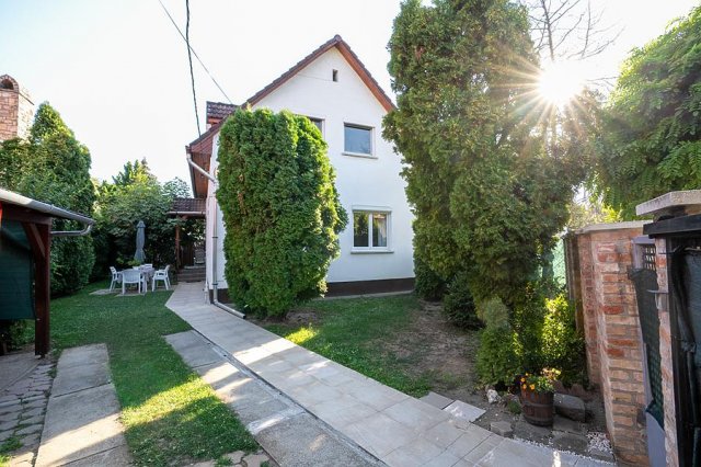 Eladó ikerház, Budapesten, III. kerületben 214.9 M Ft, 5 szobás