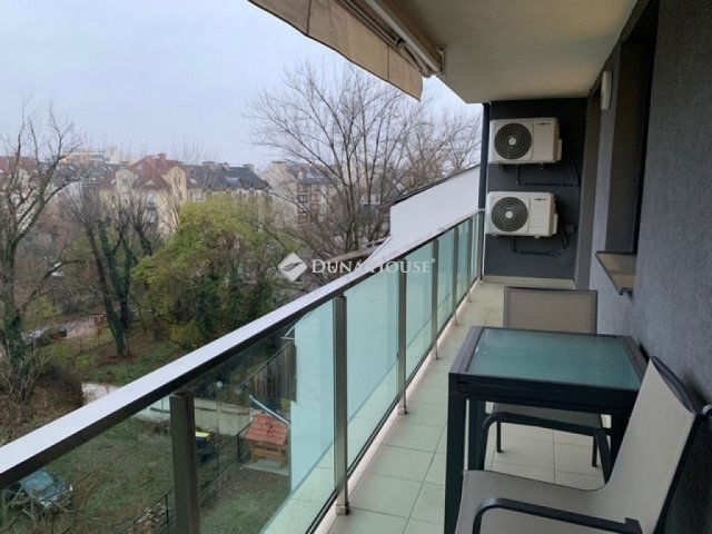 Eladó téglalakás, Budapesten, XIV. kerületben 168 M Ft, 4 szobás