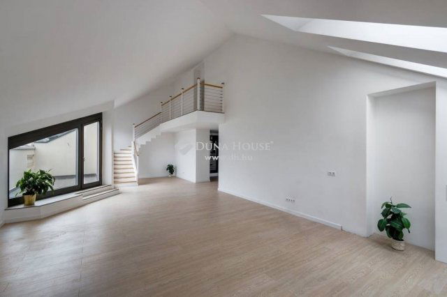 Eladó téglalakás, Budapesten, VI. kerületben 558.6 M Ft