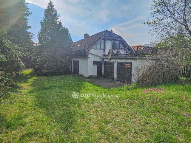 Eladó családi ház, Székesfehérvárott 140 M Ft, 7 szobás