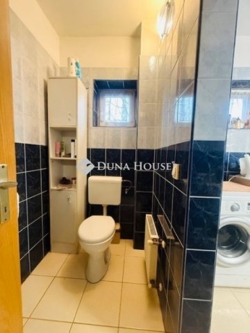 Eladó családi ház, Vecsésen 94.9 M Ft, 4 szobás