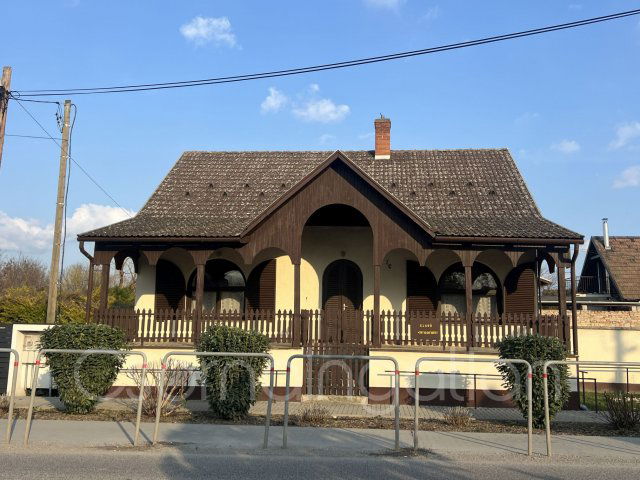 Eladó családi ház, Kimlén 49 M Ft, 5 szobás